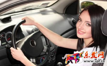 拼多多女司機(jī)開車